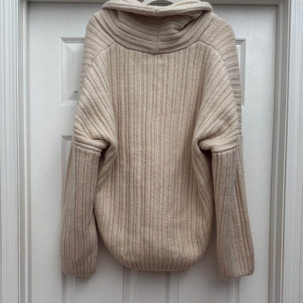 Source Unknown Becca High Roll Knit Pullover Sweater - Picture 10 of 10